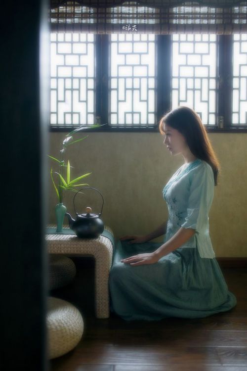 曼联加强边路突破提升进攻效率，曼联右边路