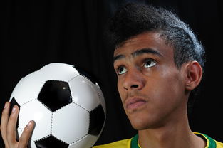 AYX SPORTS-国家队加强控球能力训练提升中场调度效率，提高控球能力的十大措施