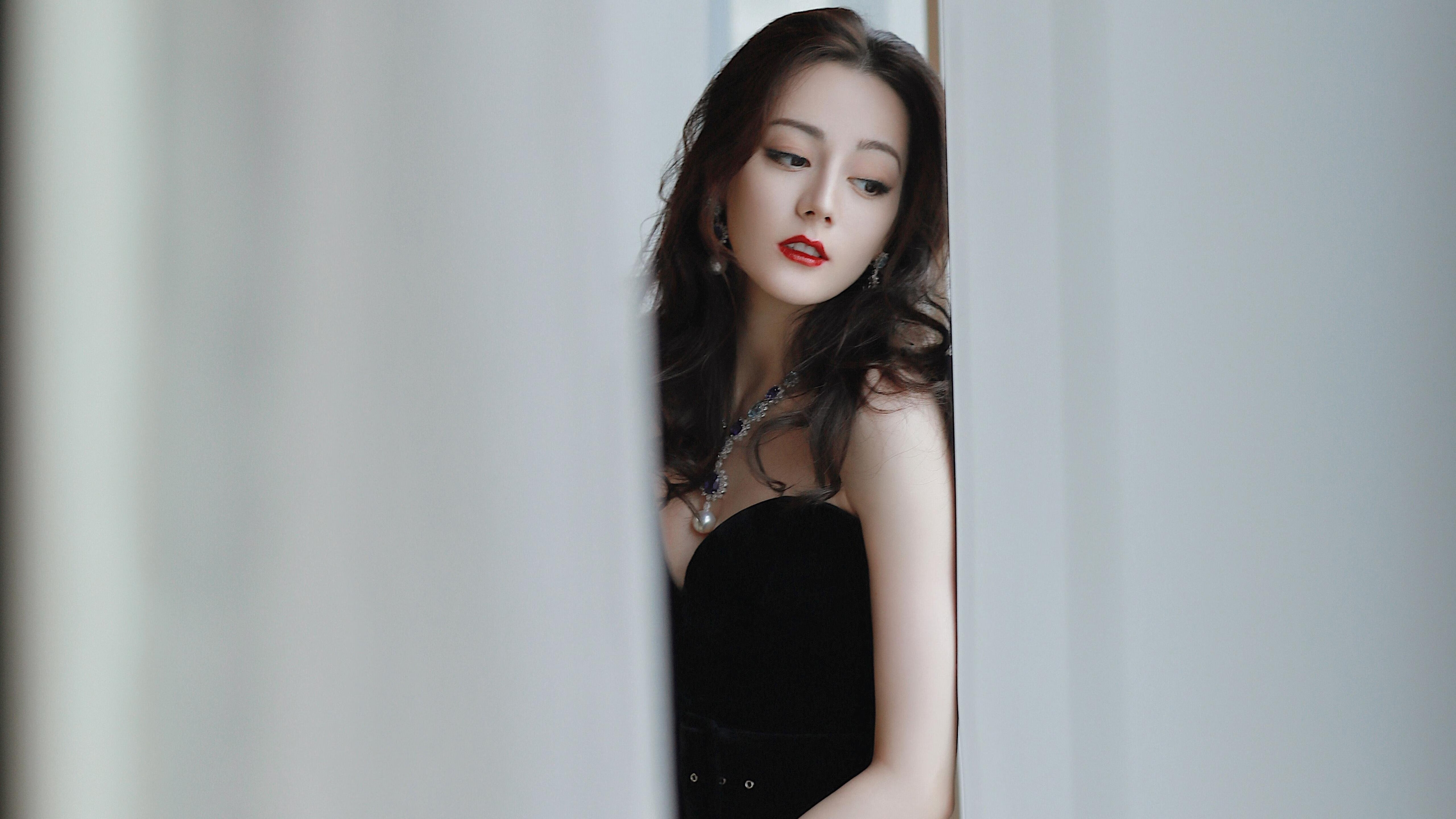 艾比·德尔福:南非队的防守支柱,关键时刻化解对方威胁,南非德比尔斯公司